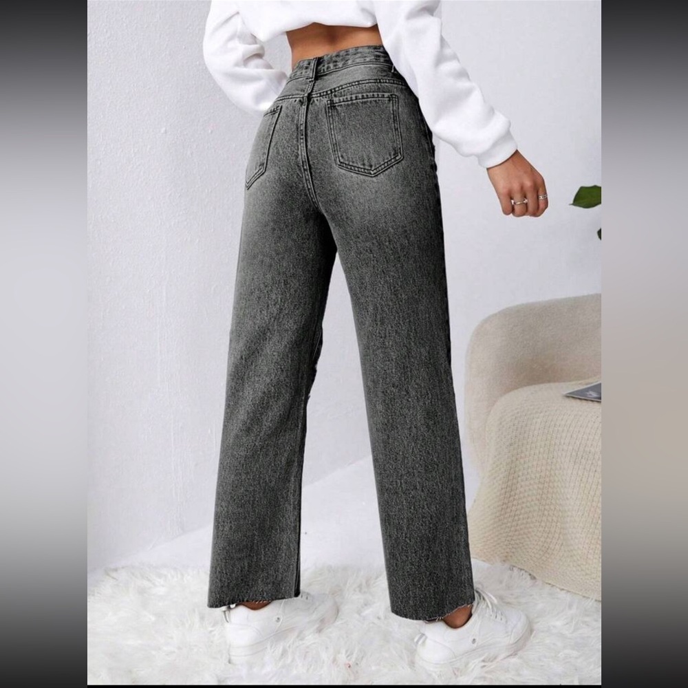 Women's Distressed Gray Jeans - Picture 4 of 7